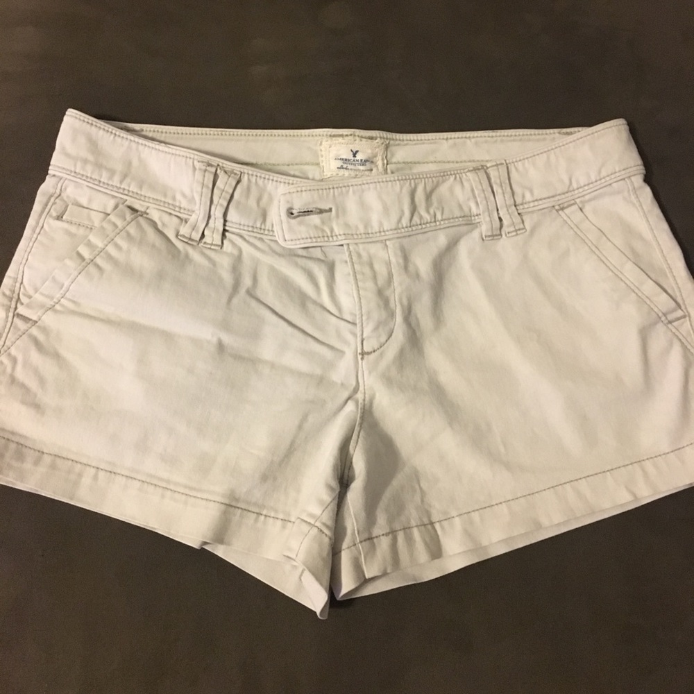 AE khaki Shorts